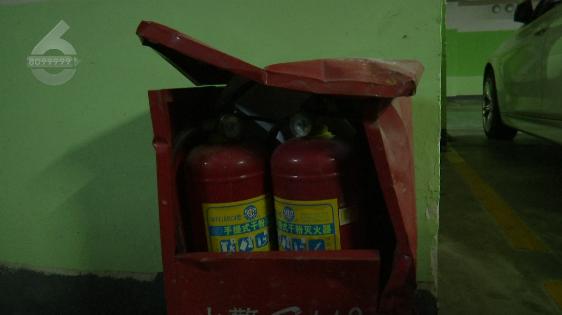 DƬ